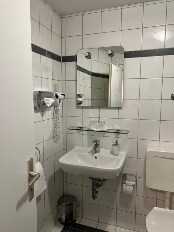 Hotel Schwartzer Loewe Babenhausen  Esterno foto